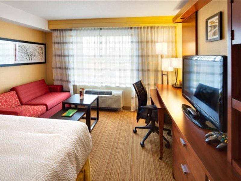 Courtyard By Marriott London Hotel Exterior foto