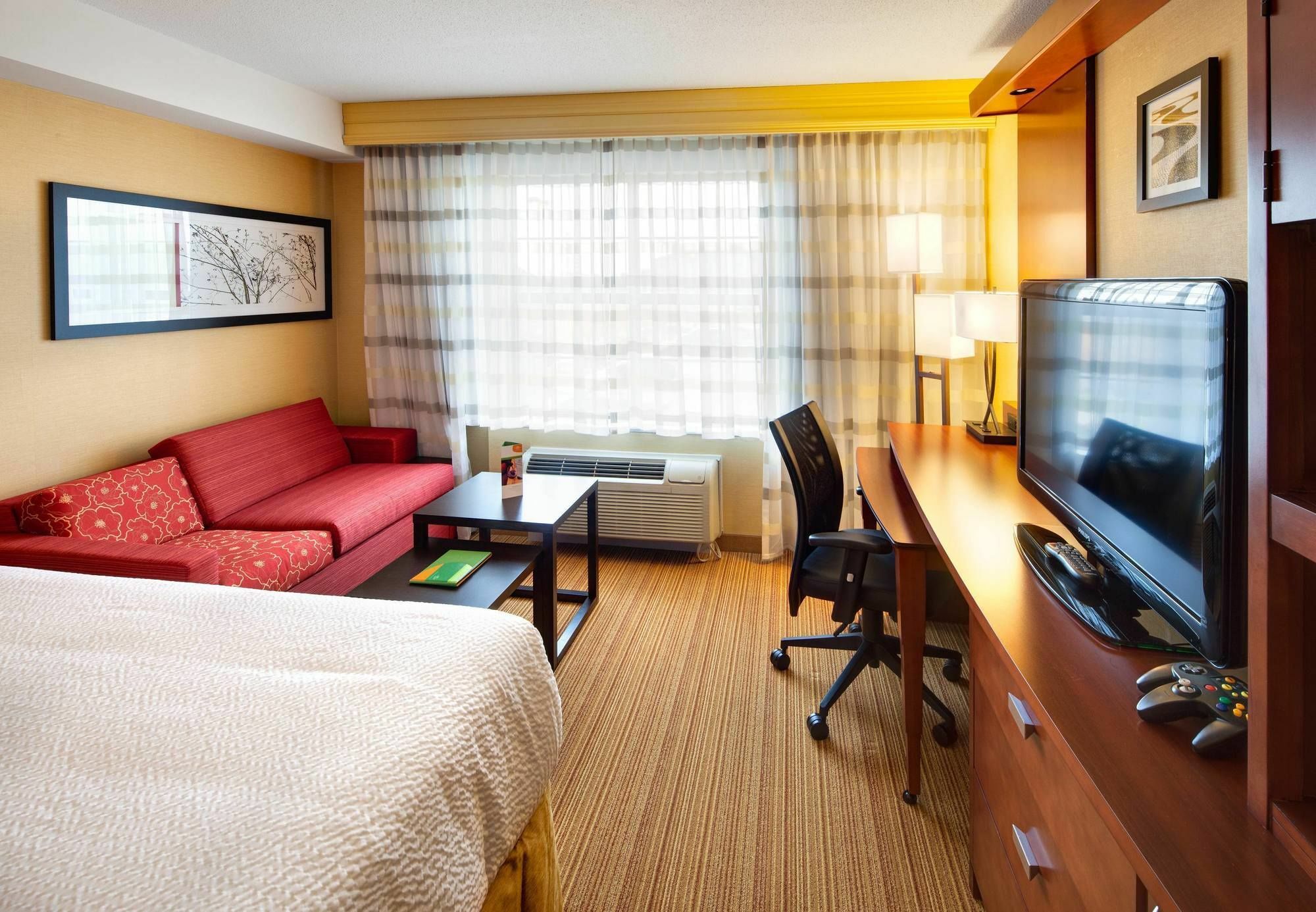 Courtyard By Marriott London Hotel Exterior foto